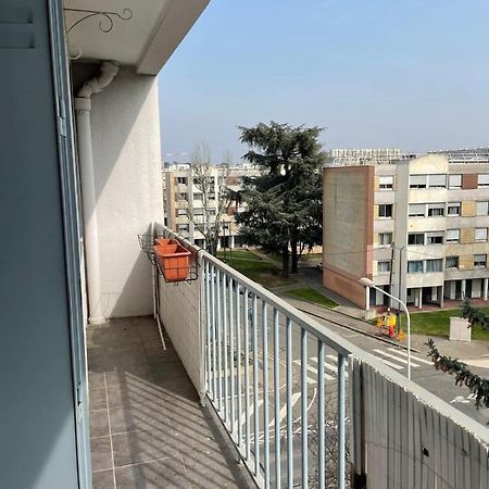 Le Parilly- Appartement 3 Chambres-Parc Parilly Bron Dış mekan fotoğraf
