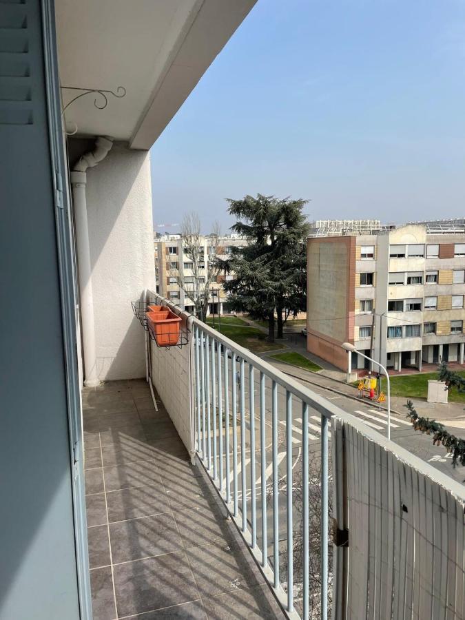 Le Parilly- Appartement 3 Chambres-Parc Parilly Bron Dış mekan fotoğraf