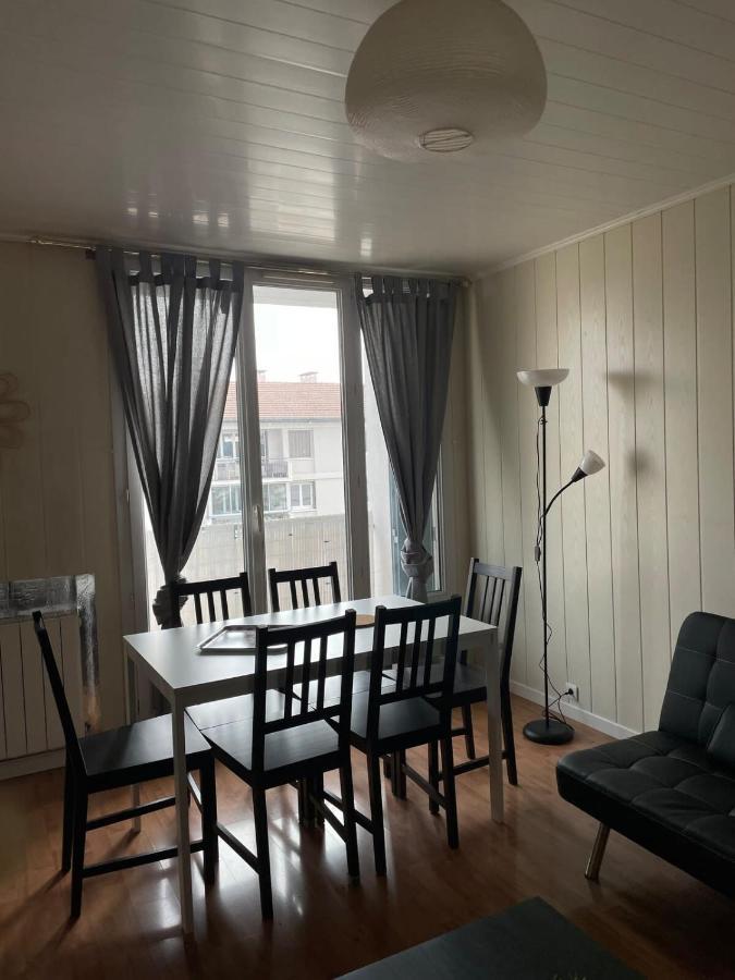 Le Parilly- Appartement 3 Chambres-Parc Parilly Bron Dış mekan fotoğraf