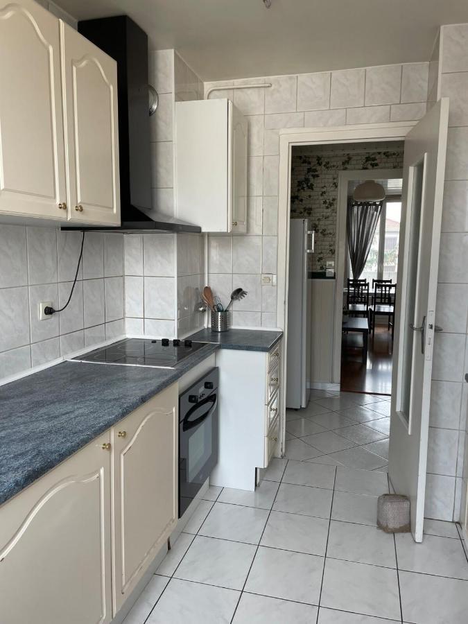 Le Parilly- Appartement 3 Chambres-Parc Parilly Bron Dış mekan fotoğraf